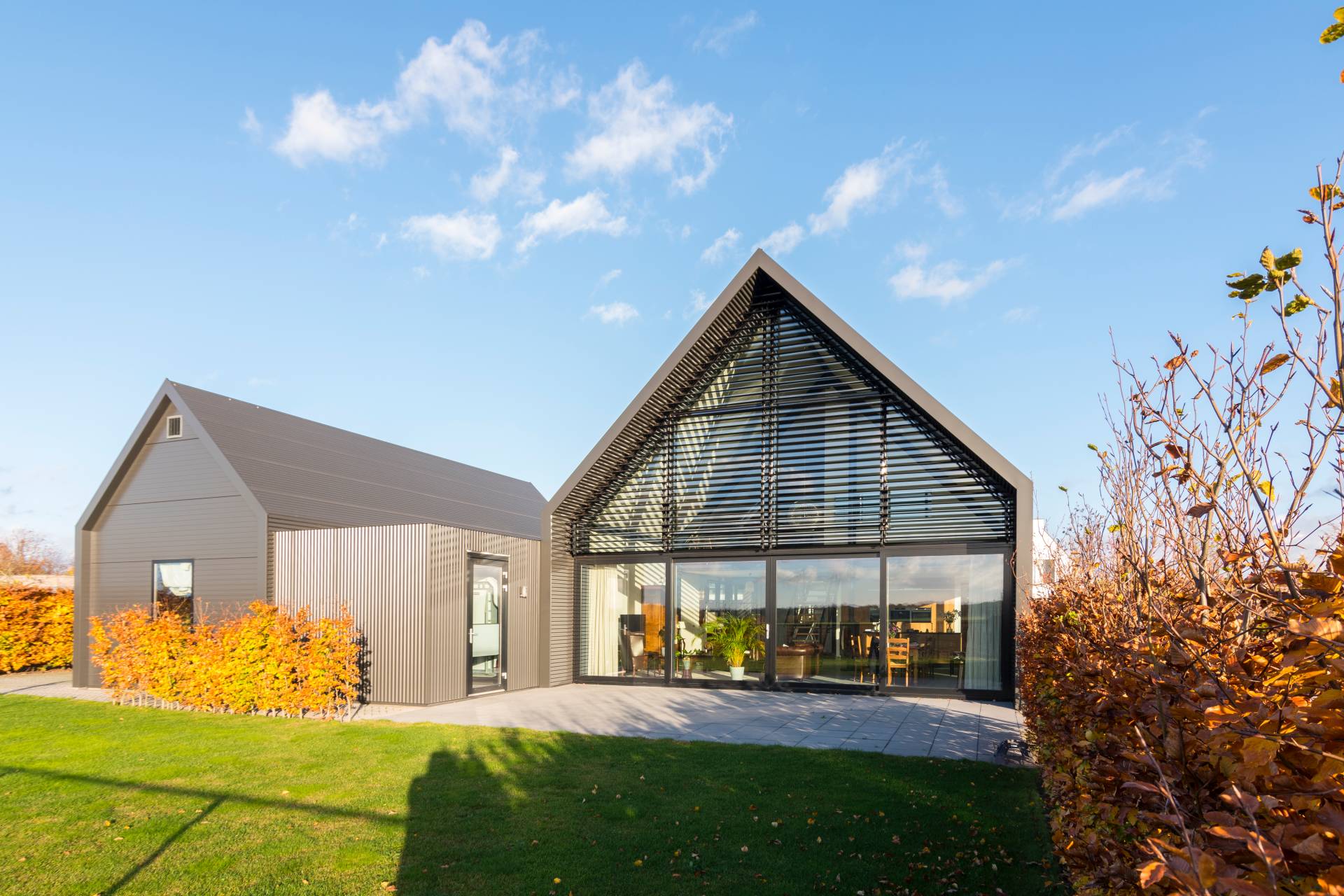 170814 - 155E - Triangle, Country house, Alphen, NL (2)