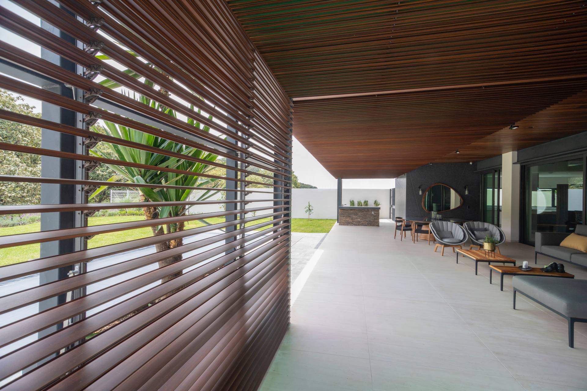 Sunshield - 88E Louver Roof - 191401, Mexico, Ayamonte, 88E-Woodlike, B3